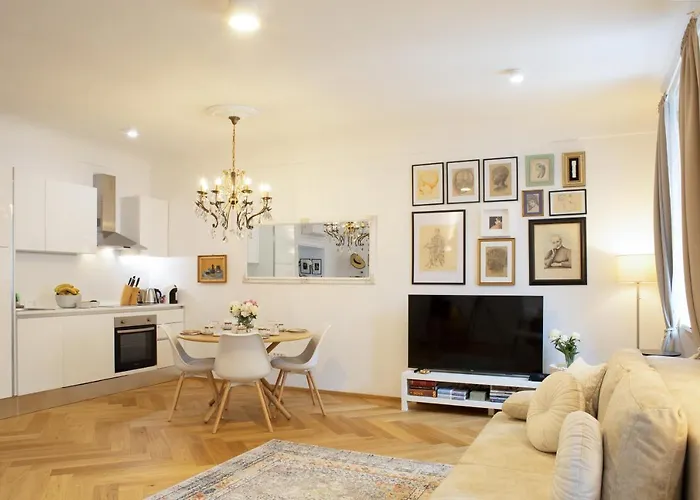 Apartman Stylish In Historical Center